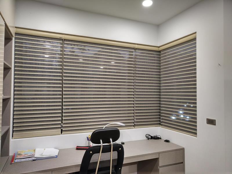 rem-cau-vong-cho-cua-goc Rèm Cầu Vồng cho cửa góc